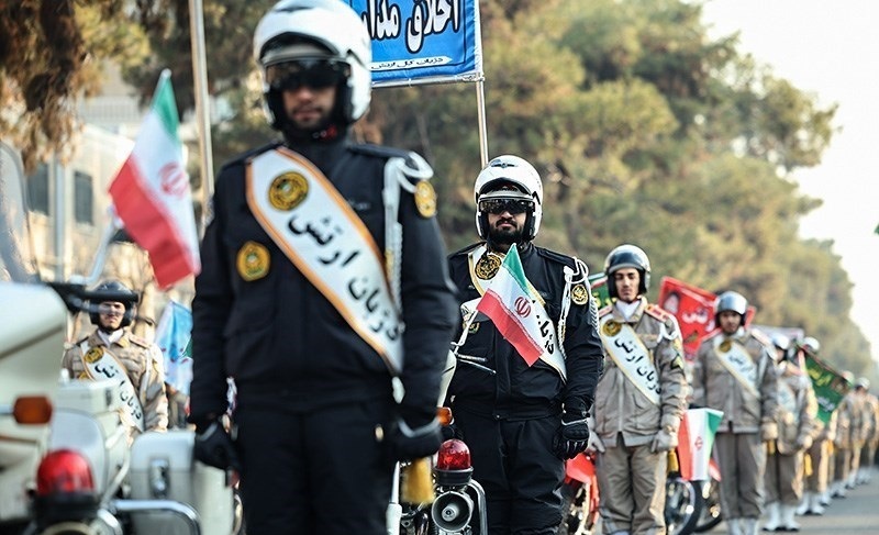 رژه موتوری به مناسبت آغاز دهه فجر انقلاب اسلامی رژه موتوری به مناسبت آغاز دهه فجر انقلاب اسلامی