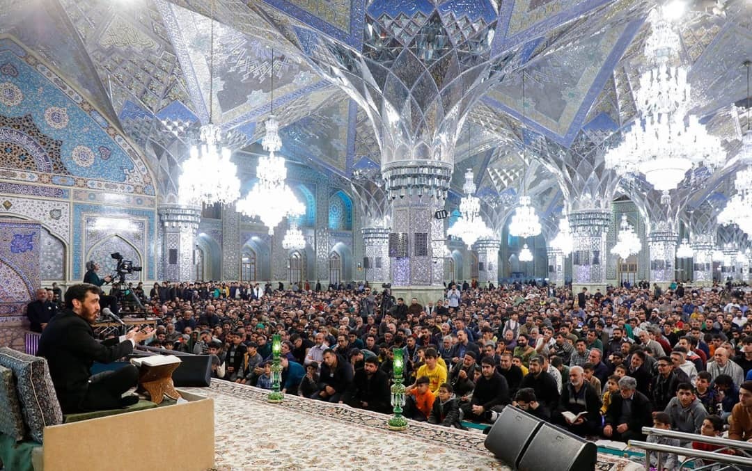 مناجات‌خوانی دهه آخر ماه مبارک رمضان در حرم مطهر رضوی