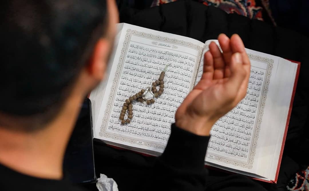 مناجات‌خوانی دهه آخر ماه مبارک رمضان در حرم مطهر رضوی