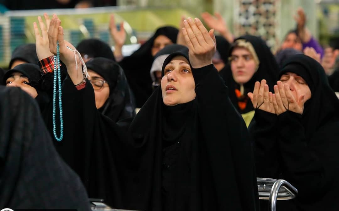 مناجات‌خوانی دهه آخر ماه مبارک رمضان در حرم مطهر رضوی