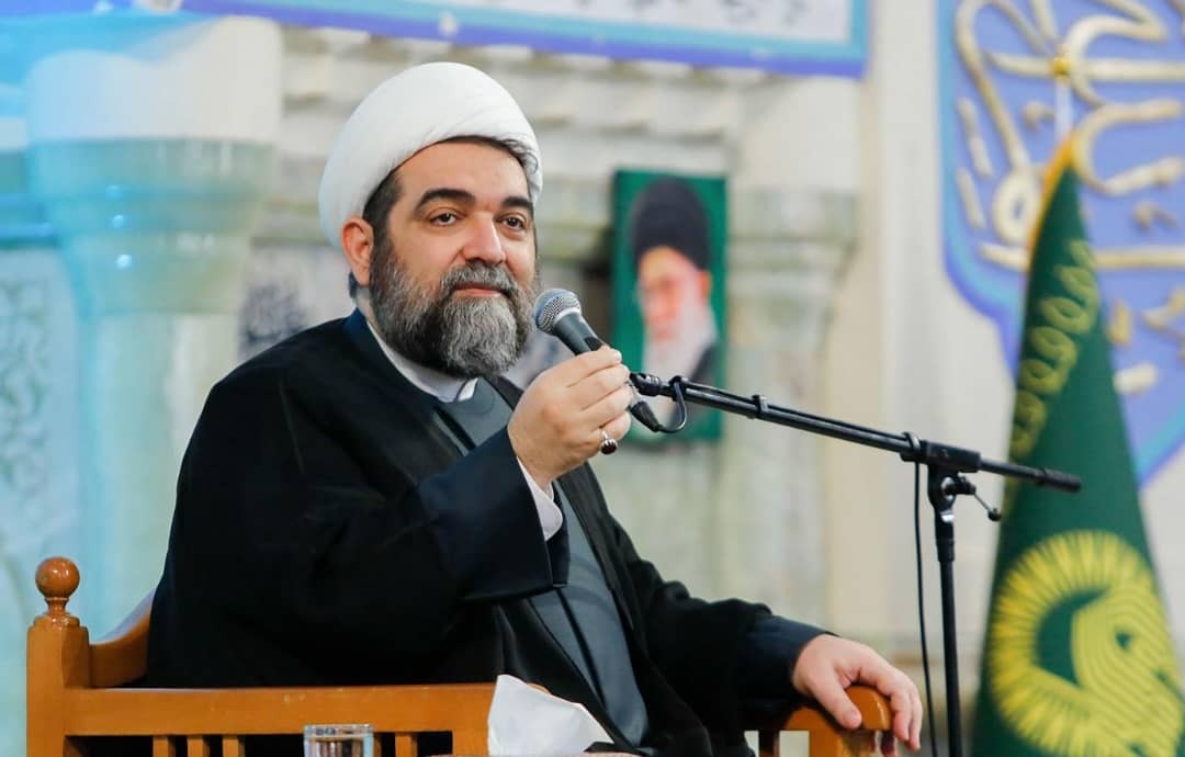 مناجات‌خوانی دهه آخر ماه مبارک رمضان در حرم مطهر رضوی