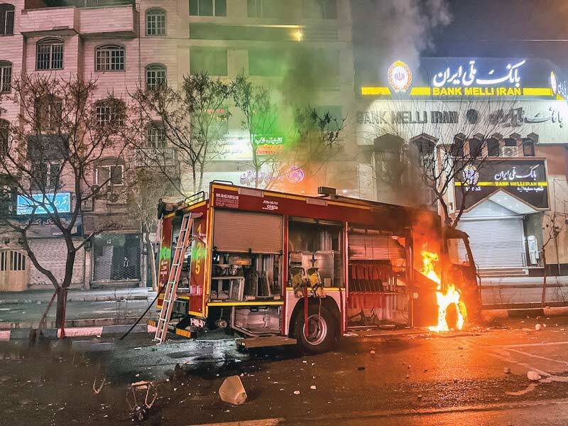 آتش افروزان علیه آتشنشانان!