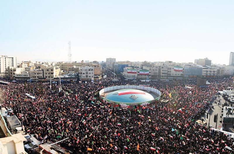 «مردم» را با «افکار عمومی» اشتباه نگیریم
