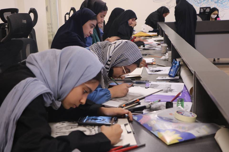 رونمایی بیش از ۲۰۰ آثار هنری نواجوانان در نقش طوفان رونمایی بیش از ۲۰۰ آثار هنری نواجوانان در نقش طوفان