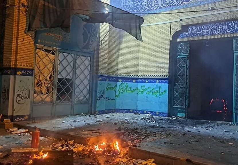 حمله وحشیانه اغتشاشگران به مسجد جامع اندیشه +عکس