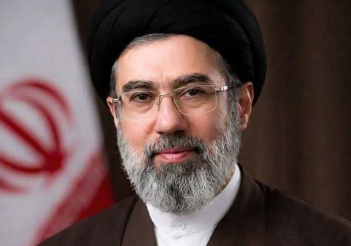 آیتالله خامنهای، مسیر تحقق بیانیه گام دوم انقلاب را هموار میکند آیتالله خامنهای، مسیر تحقق بیانیه گام دوم انقلاب را هموار میکند