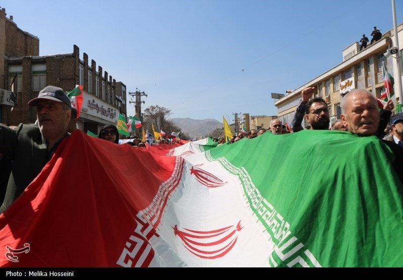 بیعت مردم با امام خامنهای در راهپیمایی روز قدس/ایران فریاد انتقام شد بیعت مردم با امام خامنهای در راهپیمایی روز قدس/ایران فریاد انتقام شد