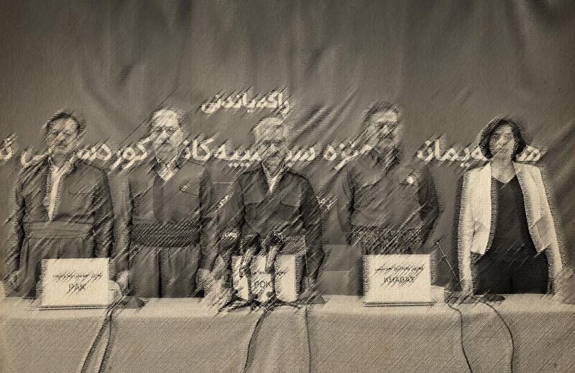 دُم تجزیه بیرون زد