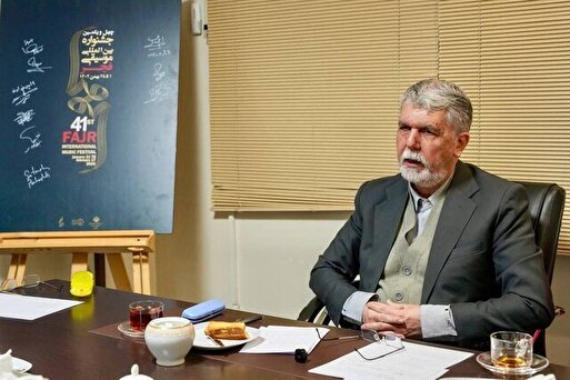 چرا جشنواره‌های فجر تعطیل نشد؟