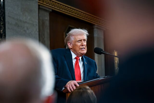 سی ان ان: ترامپ در ایران در خطر افتادن در تلهای همچون عراق است سی ان ان: ترامپ در ایران در خطر افتادن در تلهای همچون عراق است