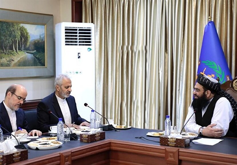 ایران و افغانستان بر ادامه همکاری درباره مهاجران تأکید کردند