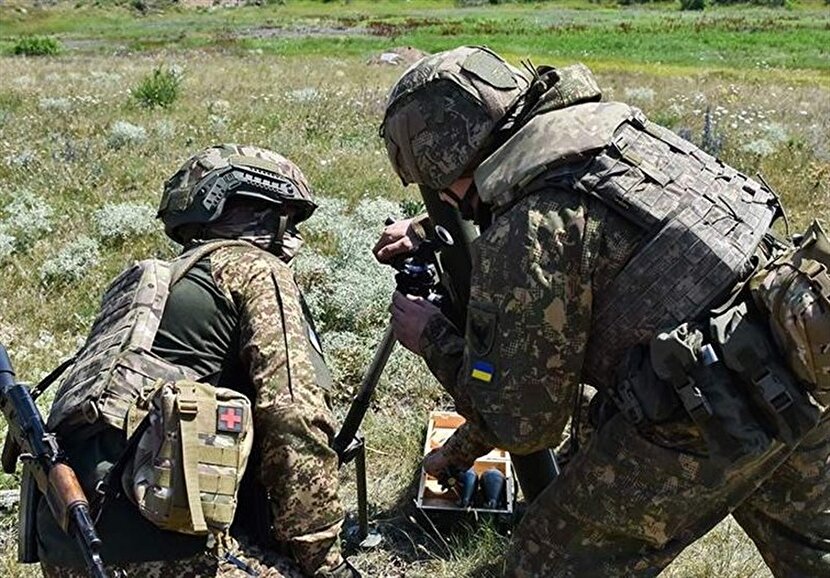 زلنسکی: ارتش قصد عقب‌نشینی از دونباس را ندارد