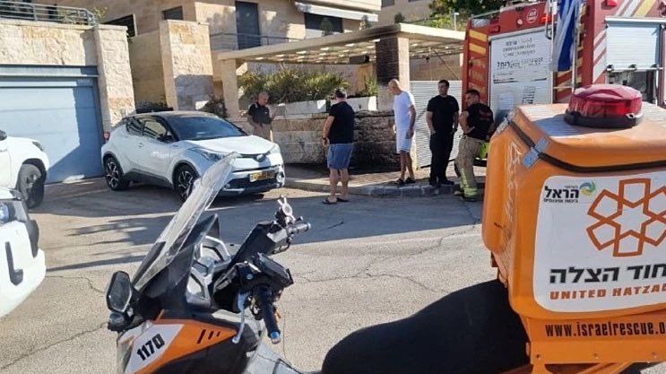 خودسوزی مشکوک نظامی صهیونیست در مقابل منزل مقام ارشد وزارت جنگ اسرائیل خودسوزی مشکوک نظامی صهیونیست در مقابل منزل مقام ارشد وزارت جنگ اسرائیل