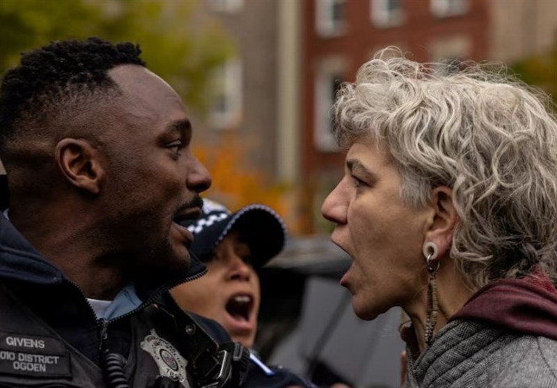 اختلاف نظر بین امنیت داخلی آمریکا و پلیس شیکاگو درباره یک عملیات مهاجرتی اختلاف نظر بین امنیت داخلی آمریکا و پلیس شیکاگو درباره یک عملیات مهاجرتی