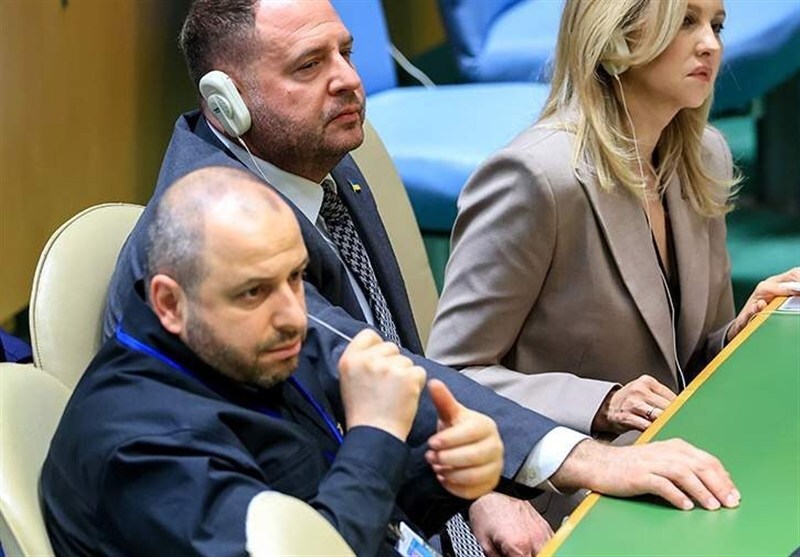 زلنسکی ترکیب هیئت اوکراینی برای مذاکرات با آمریکا را تأیید کرد