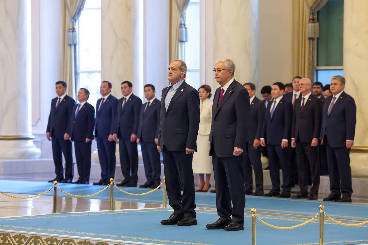 استقبال رسمی رئیس جمهور قزاقستان از پزشکیان استقبال رسمی رئیس جمهور قزاقستان از پزشکیان