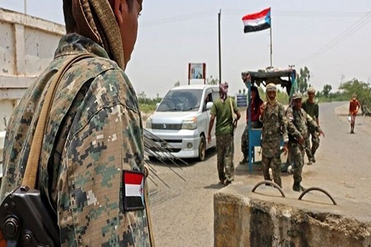 تلاش بینتیجه ریاض و ابوظبی برای توقف درگیری میان مزدوران یمنی خود تلاش بینتیجه ریاض و ابوظبی برای توقف درگیری میان مزدوران یمنی خود