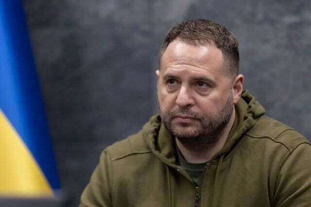 چرا زلنسکی مجبور به برکناری رئیس دفتر خود قبل از مذاکره با آمریکا شد؟