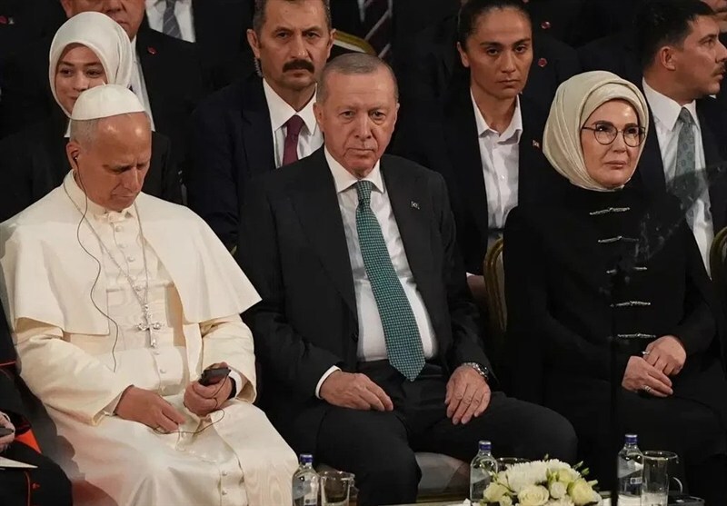 منتقدین سفر پاپ به ترکیه چه میگویند؟ منتقدین سفر پاپ به ترکیه چه میگویند؟
