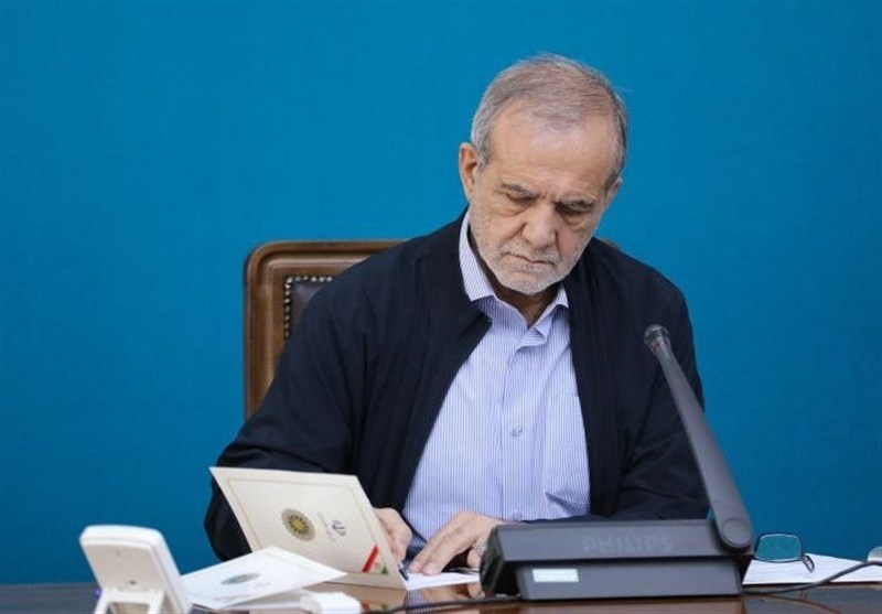 پزشکیان: با وحدت و انسجام حافظ اقتدار کشور هستیم پزشکیان: با وحدت و انسجام حافظ اقتدار کشور هستیم