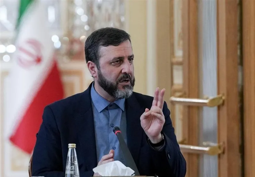 غریب آبادی: ملت ایران در برابر فشار عقب‌نشینی نمی‌کند