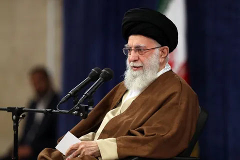 توئیت حساب کاربری رهبر معظم انقلاب درباره مالکیت مردم فلسطین بر تمام سرزمین‌های این کشور/ همه فلسطین، از نهر تا بحر، متعلّق به مردم فلسطین است
