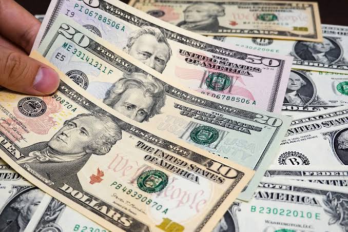 تاثیر تحولات سیاسی بر مسیر نرخ ارز در ایران