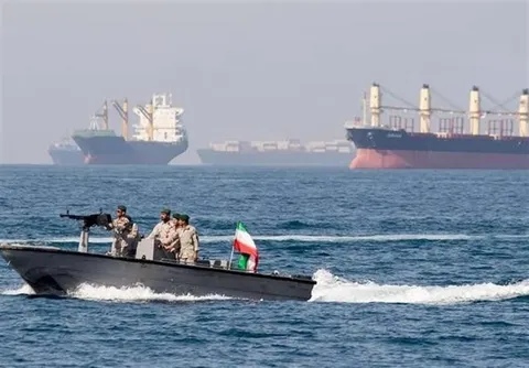 تنگه هرمز را تا عقب‌نشینی کامل رژیم صهیونی از لبنان مسدود کنید