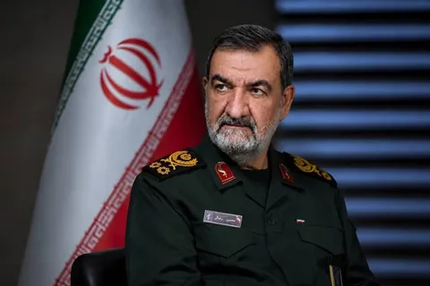 سرلشکر رضایی: جنگ اقتصادی ادامه یابد یک قطره نفت از تنگه هرمز صادر نخواهد شد