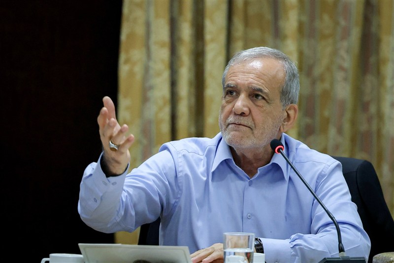 پزشکیان: آرایش جدید دولت مانع اهداف دشمن میشود پزشکیان: آرایش جدید دولت مانع اهداف دشمن میشود