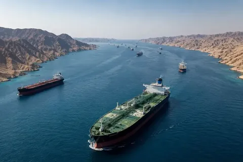 تنگه بسته است؛ نیویورک‌تایمز می‌گوید