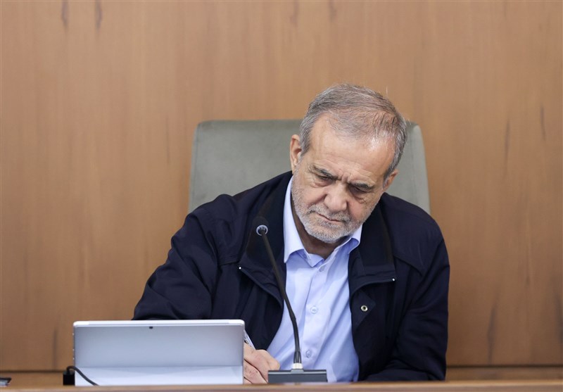 پزشکیان: ایران تسلیم نخواهد شد پزشکیان: ایران تسلیم نخواهد شد