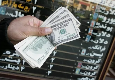 همتی: نرخ دلار بازهم کاهش می یابد